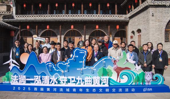 大合照1 (1)(1).jpg