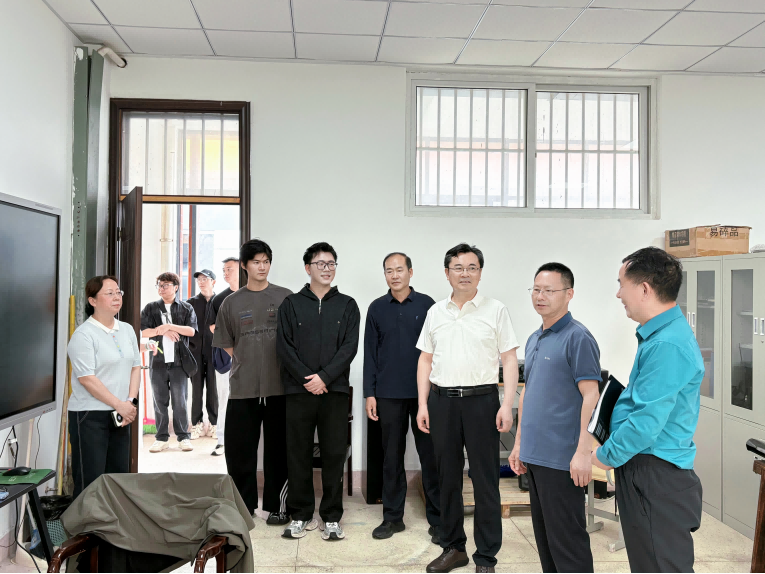 江苏省妇儿会、江苏琅声雅集一行赴淮安文化艺术学校调研交流2232.png